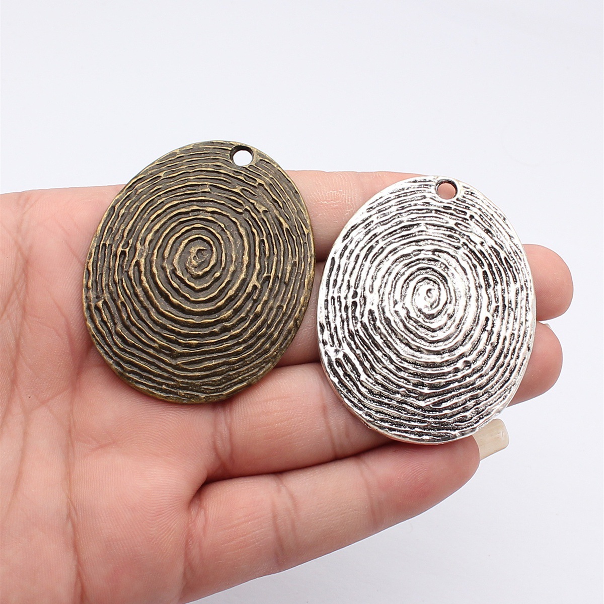 WYSIWYG 1pcs 59x47mm 2 Warna W - Vintage Fashion Stores ulasan dan harga